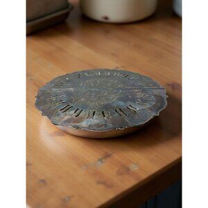 Vintage 1950s Oneida Silver Plate 8 1/2” Expandable Footed Trivet